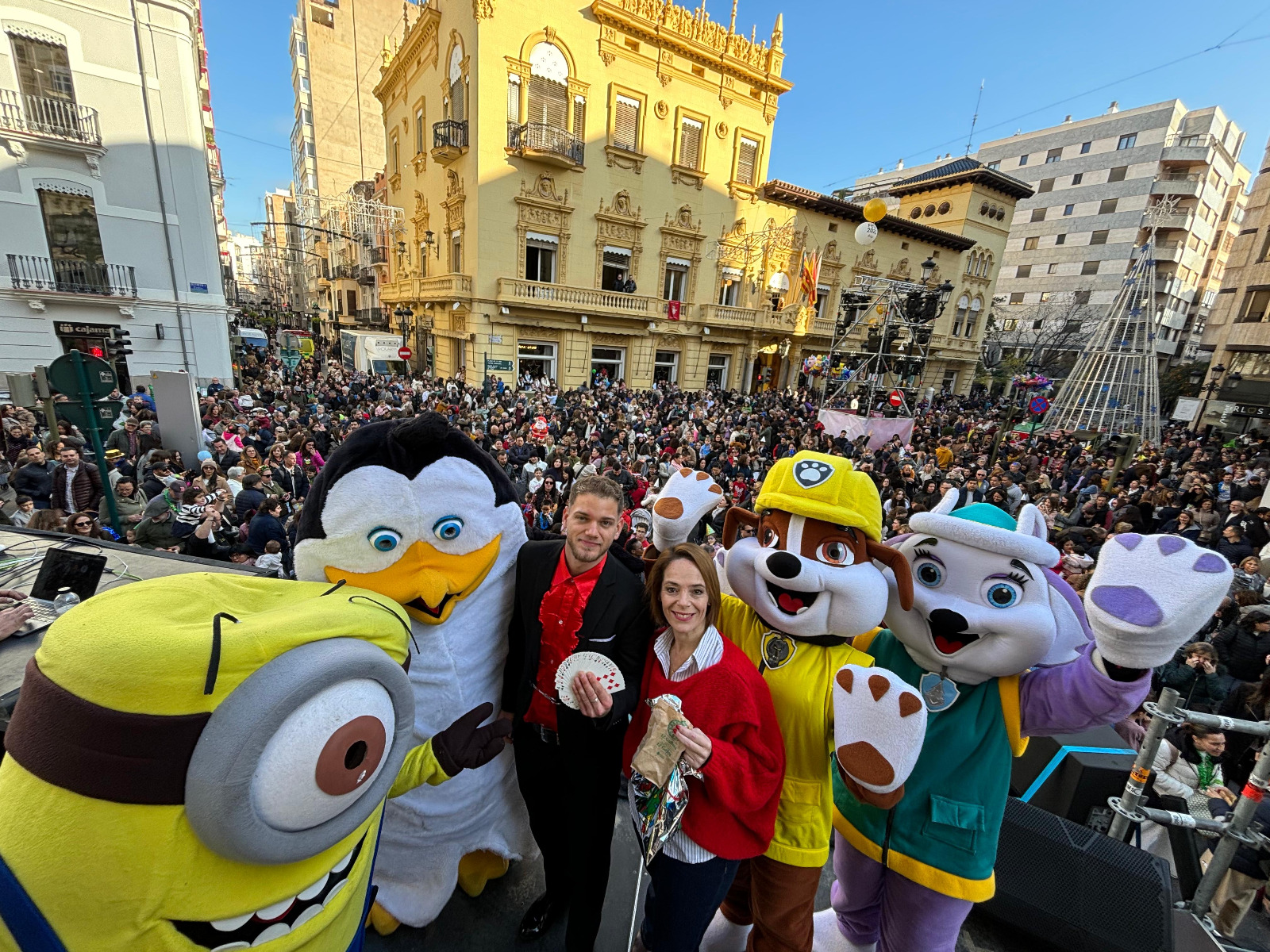 Los niños y niñas de Castellón dan la bienvenida al 2025 con la Nochevieja Infantil