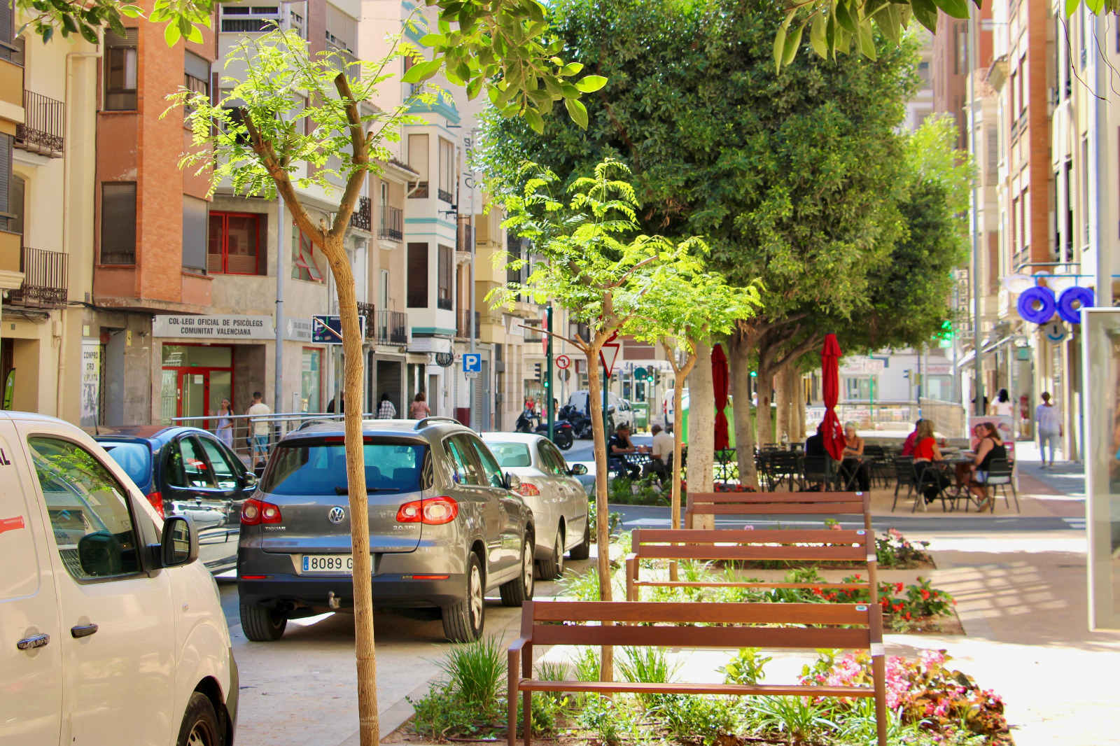 Recta final de les obres de la Zona de Baixes Emissions al carrer Sant Luís