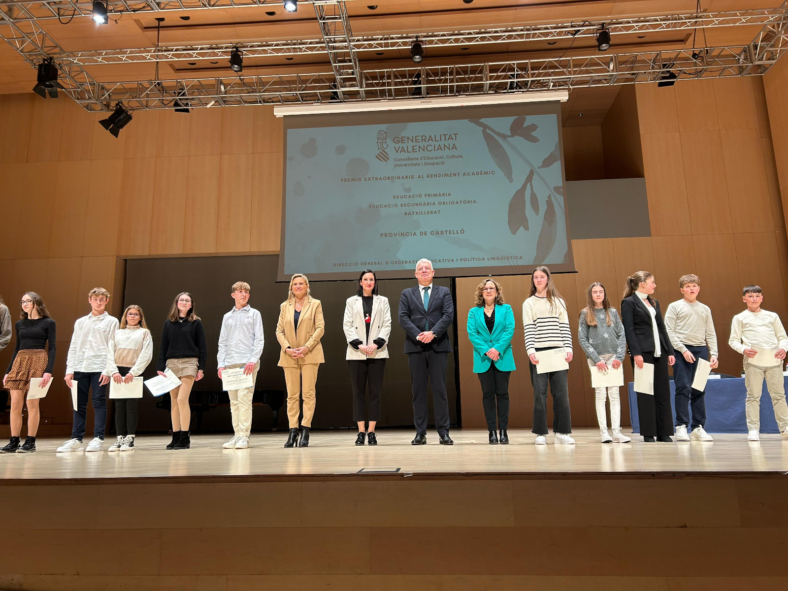 La concejala de Educación pone en valor el talento de los estudiantes castellonenses en los Premios al rendimiento académico